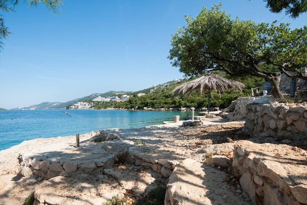 Beautiful Fully Renovated Apartment By The Sea, Large Balcony With Enchanting Views Neum Exteriér fotografie